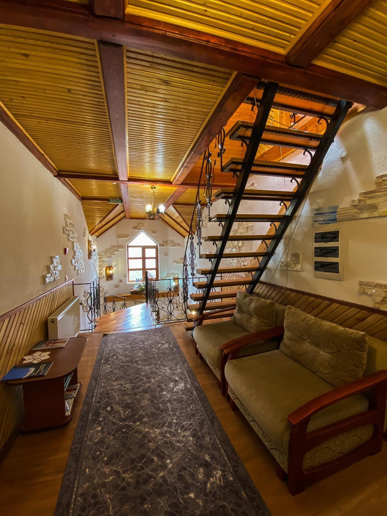 Pyate Koleso Lazeshchyna Exterior foto
